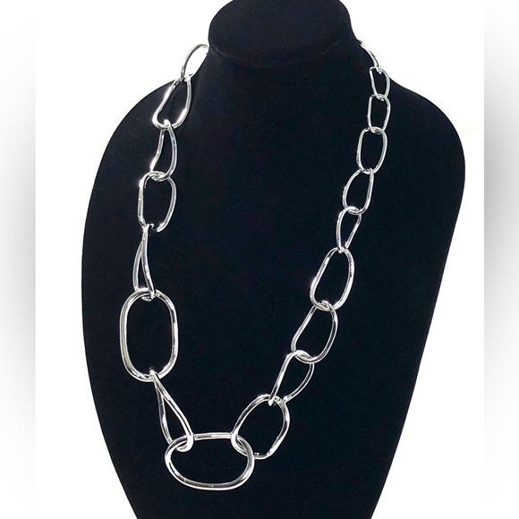 Lauren by Ralph Lauren Silver Tone Graduated Chain Link Necklace 28 inches - Picture 4 of 8